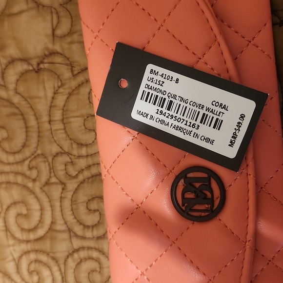 Badgley Mischka NWOT Quilting Diamond Cover Wallet- Coral - Picture 3 of 3